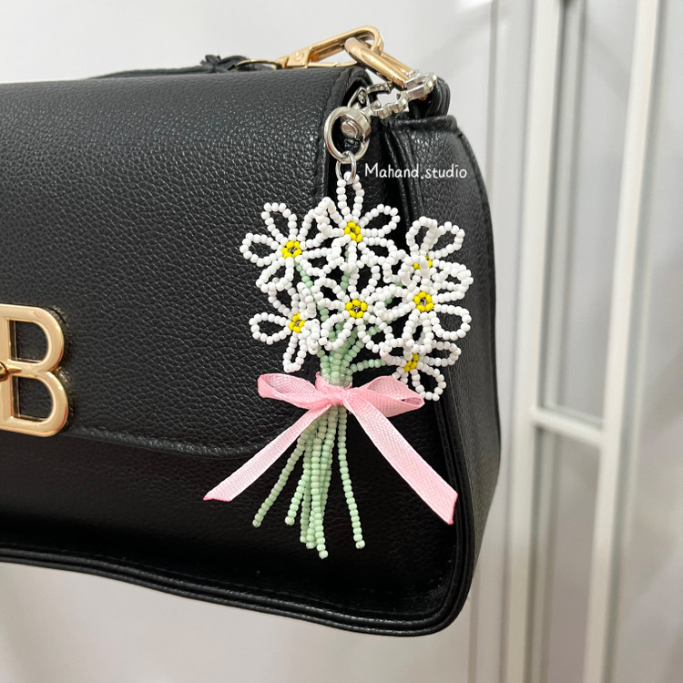 آویز دسته گل بابونه 🌼